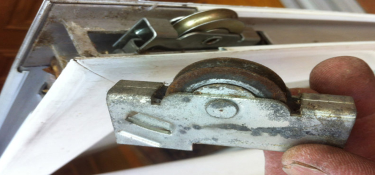 screen door roller repair in Wellington